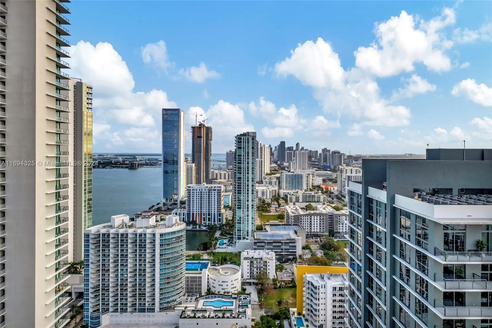 Miami, Florida 33137, United States, 2 Bedrooms Bedrooms, ,2 BathroomsBathrooms,Residential,Pending,32623