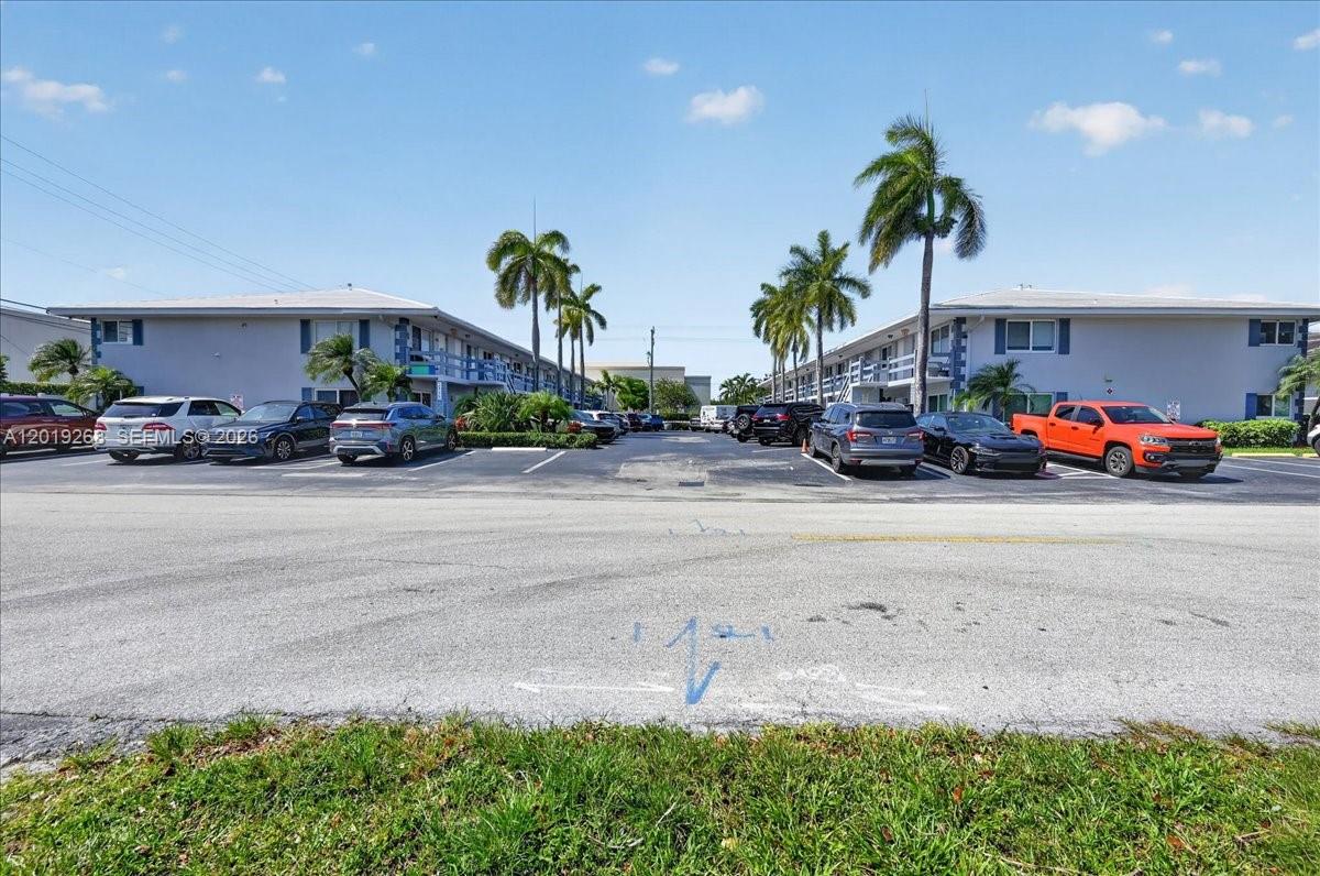 CORAL RIDGE COUNTRY CLUB - Residential