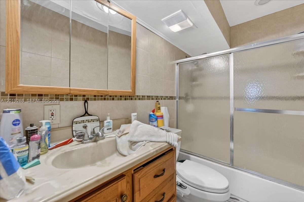 CORAL RIDGE COUNTRY CLUB - Residential