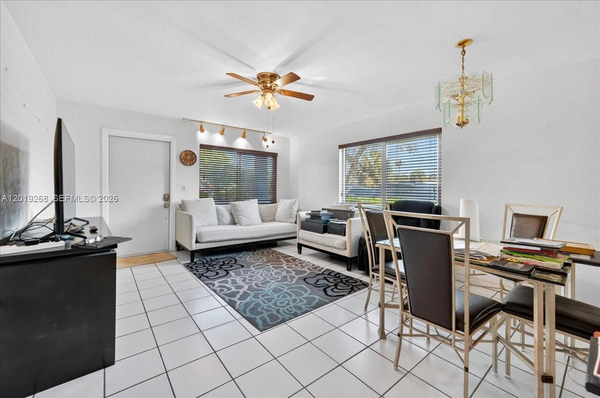 CORAL RIDGE COUNTRY CLUB - Residential