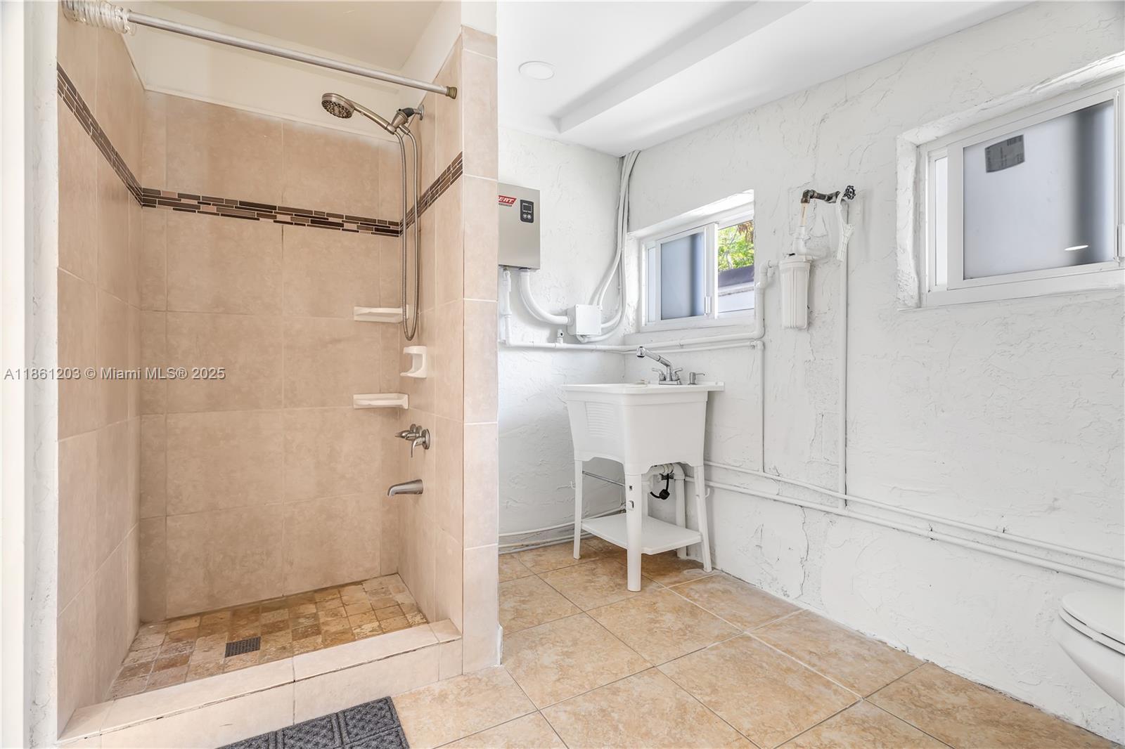 MYRTLE GROVE 1ST ADDN - Residential