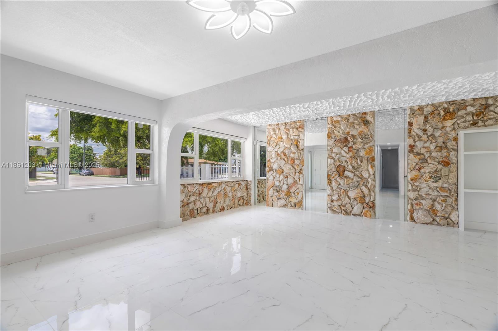 MYRTLE GROVE 1ST ADDN - Residential