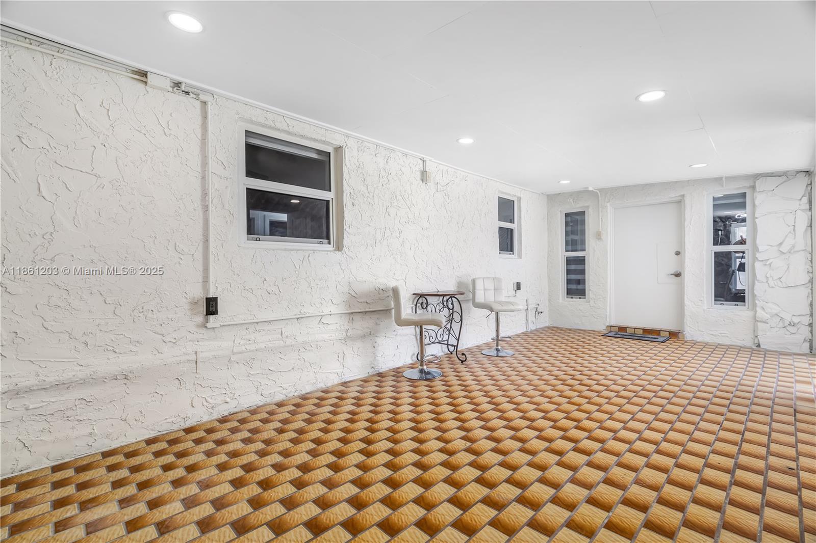 MYRTLE GROVE 1ST ADDN - Residential