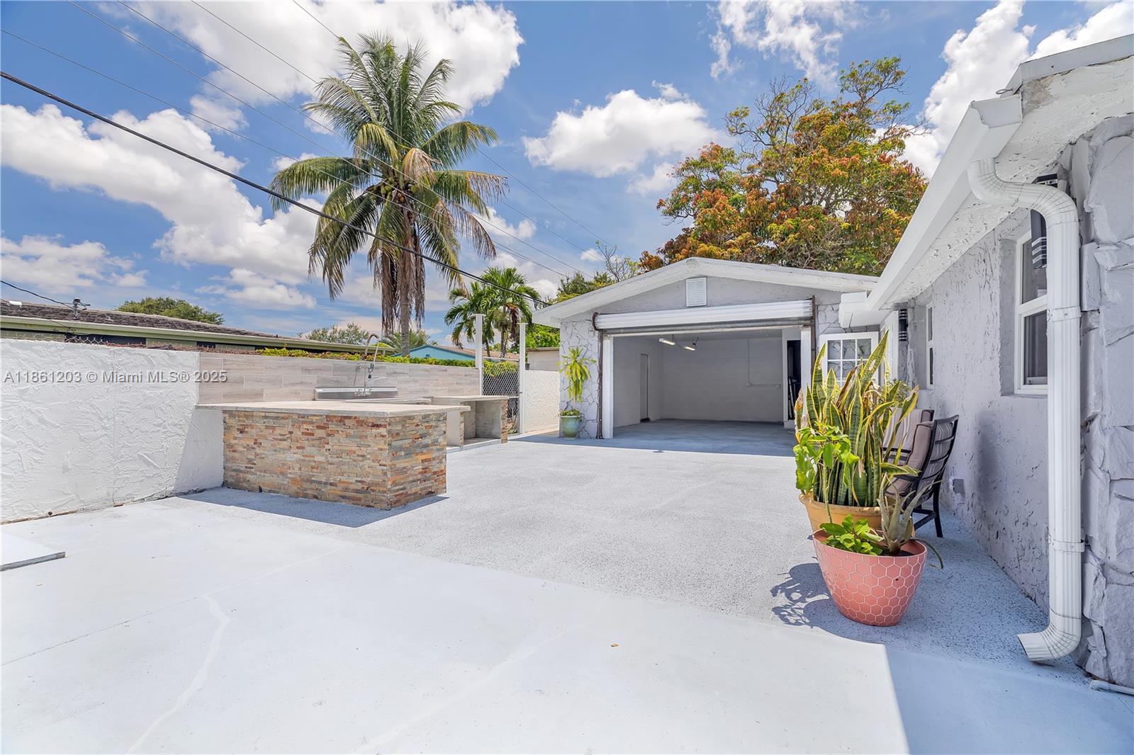 MYRTLE GROVE 1ST ADDN - Residential