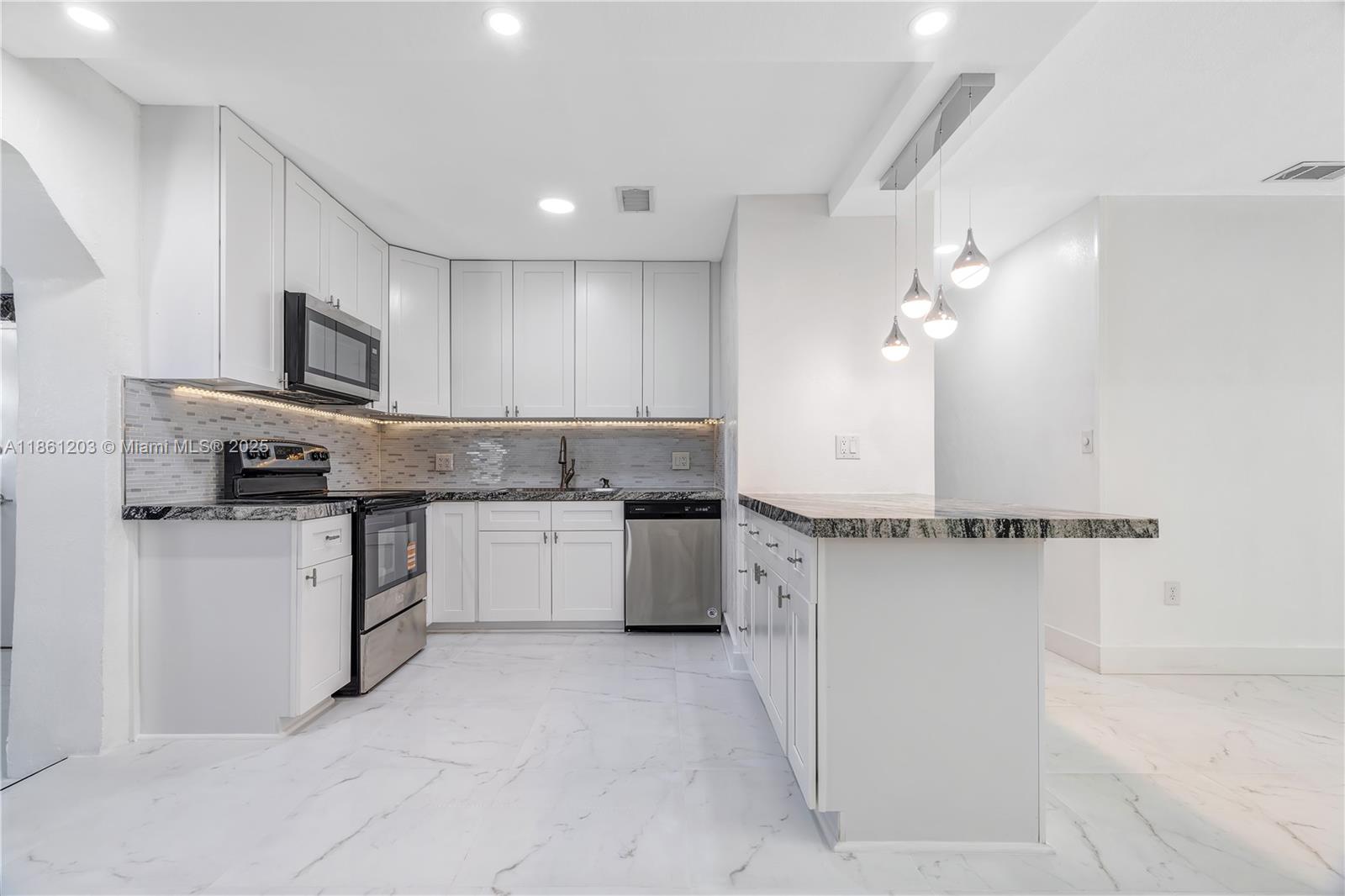 MYRTLE GROVE 1ST ADDN - Residential