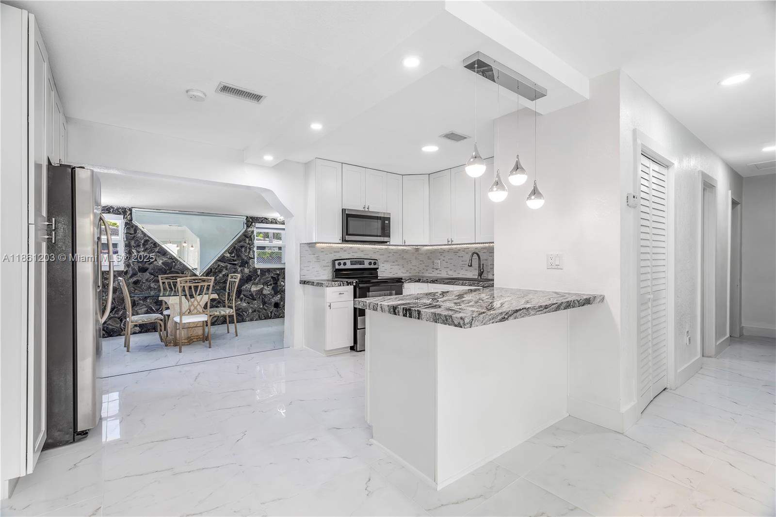 MYRTLE GROVE 1ST ADDN - Residential