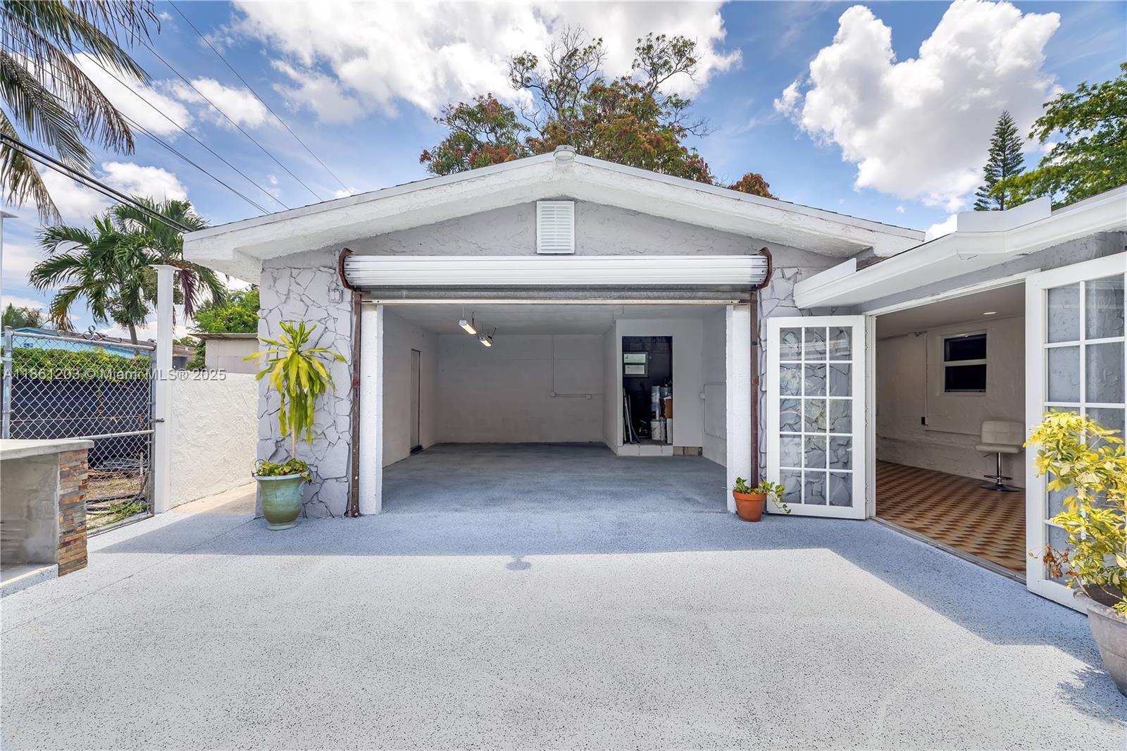 MYRTLE GROVE 1ST ADDN - Residential