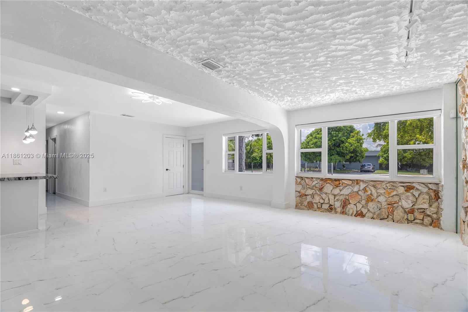 MYRTLE GROVE 1ST ADDN - Residential