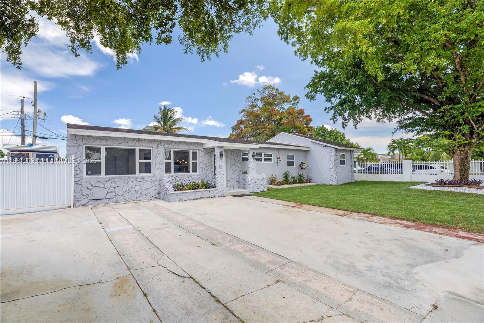 17201 NW 37th Ave