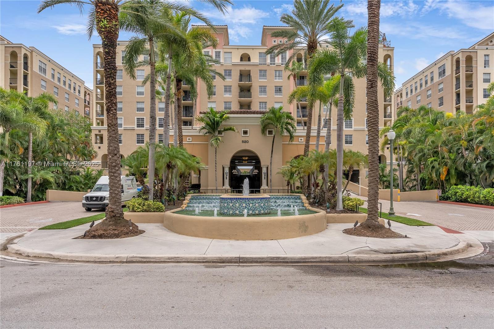 LAS OLAS BY THE RIVER CON - Residential