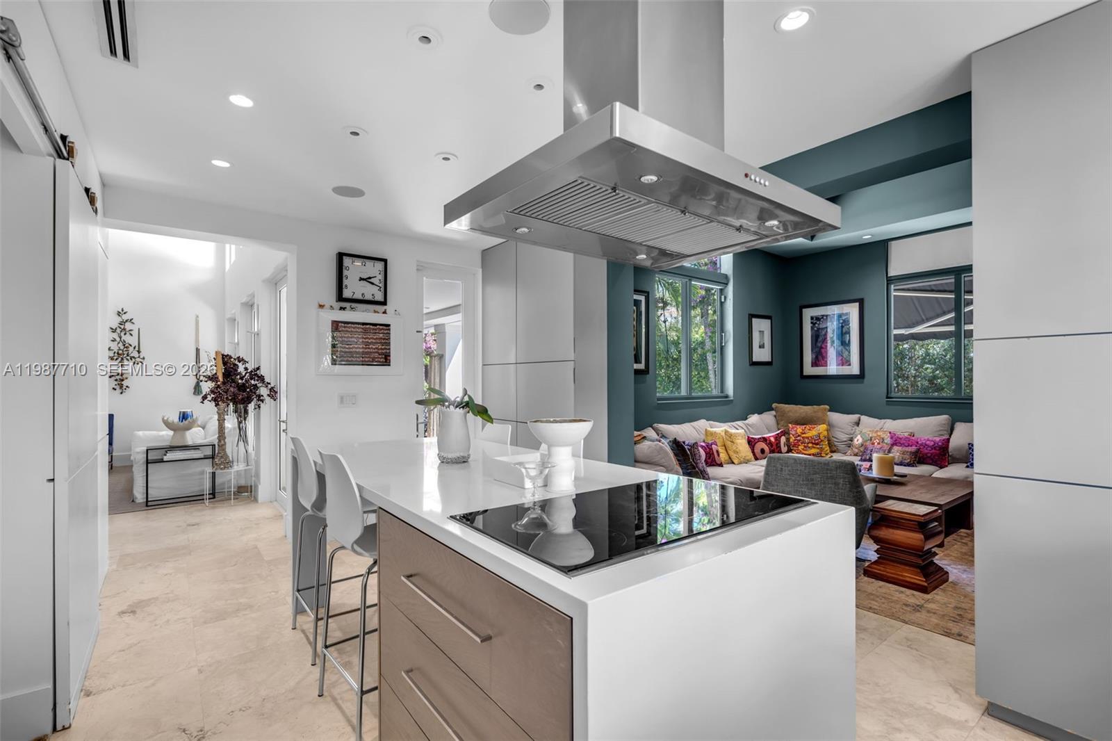 TROPICAL ISLE HOMES SUB 4 - Residential