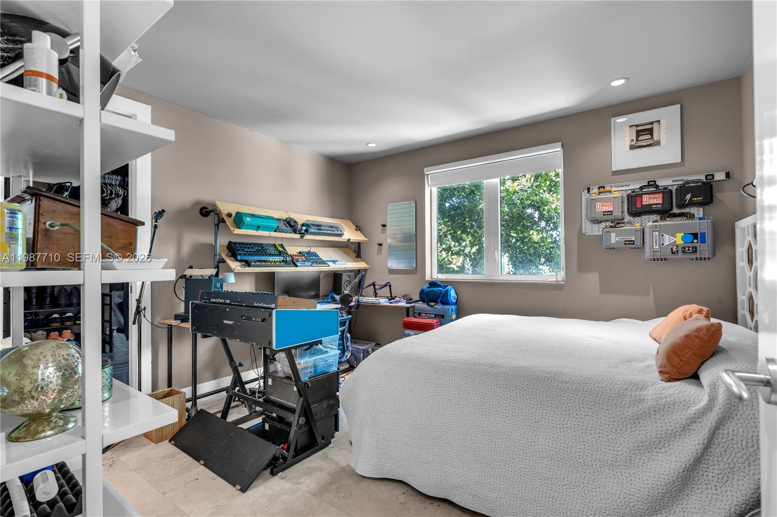 TROPICAL ISLE HOMES SUB 4 - Residential