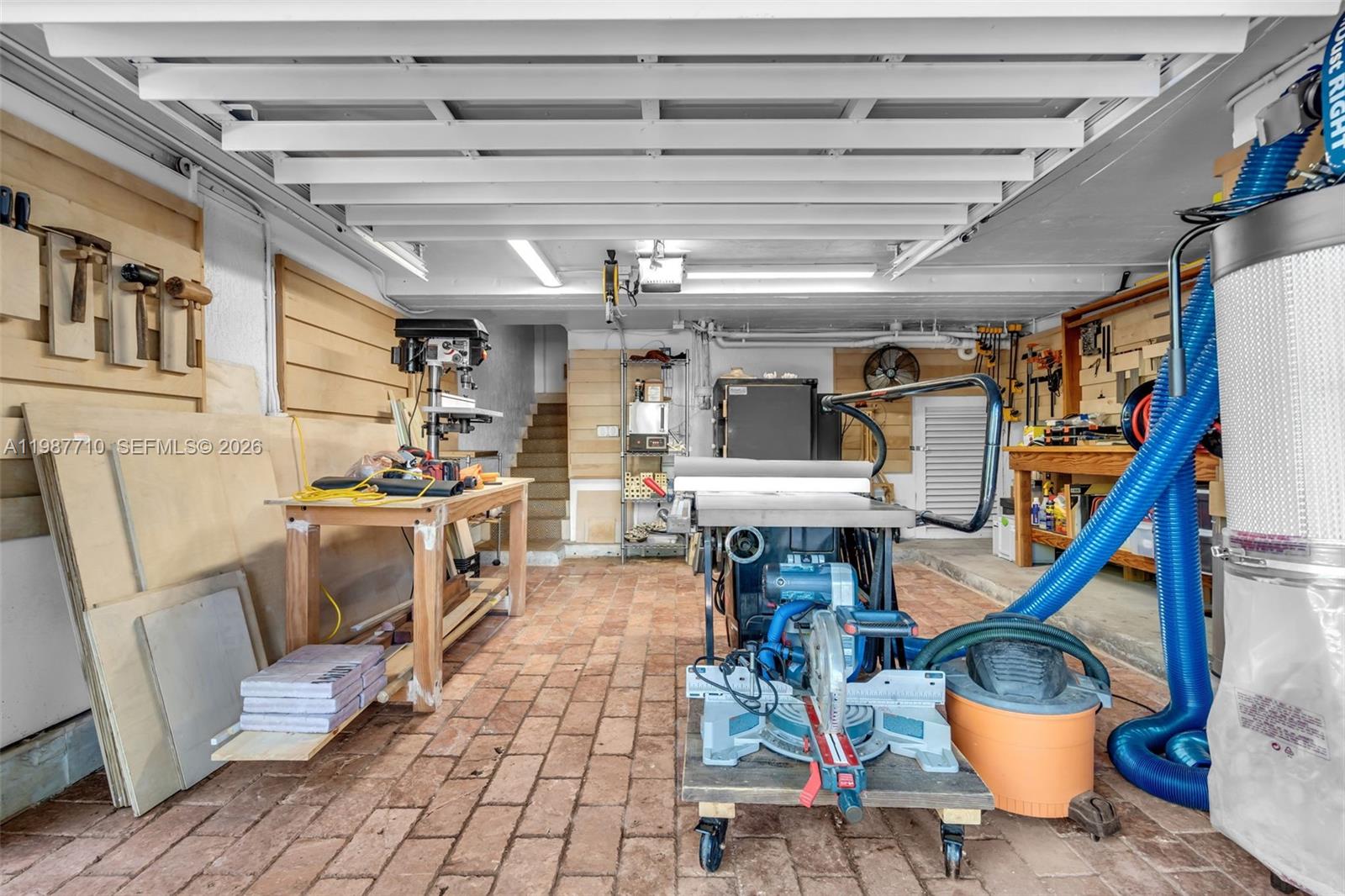 TROPICAL ISLE HOMES SUB 4 - Residential