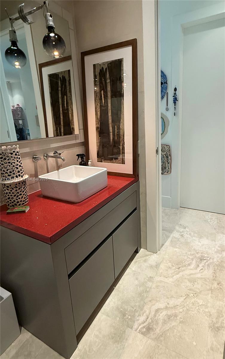 TROPICAL ISLE HOMES SUB 4 - Residential