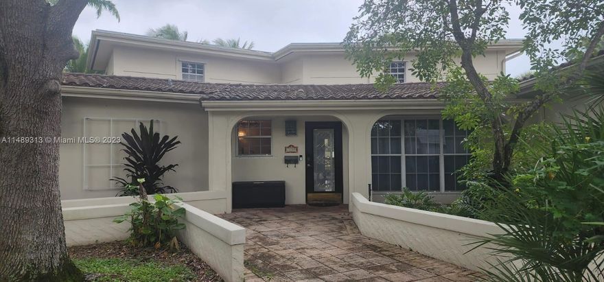 Absolutely stunning waterfront home. Free flowing Frank Lloyd Wright style design with very spacious bedrooms, large living room areas and private backyard. Additional features include, 40 ft dock, fire pit, covered carport, generator and beautifully maintained landscaping. Just minutes to the main Corridor with shops, restaurants and Fort Lauderdale’s pristine beaches!