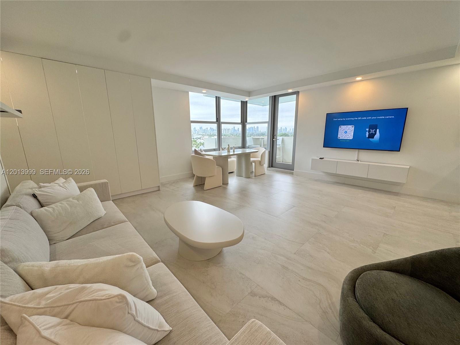 2899 Collins Ave 1414
