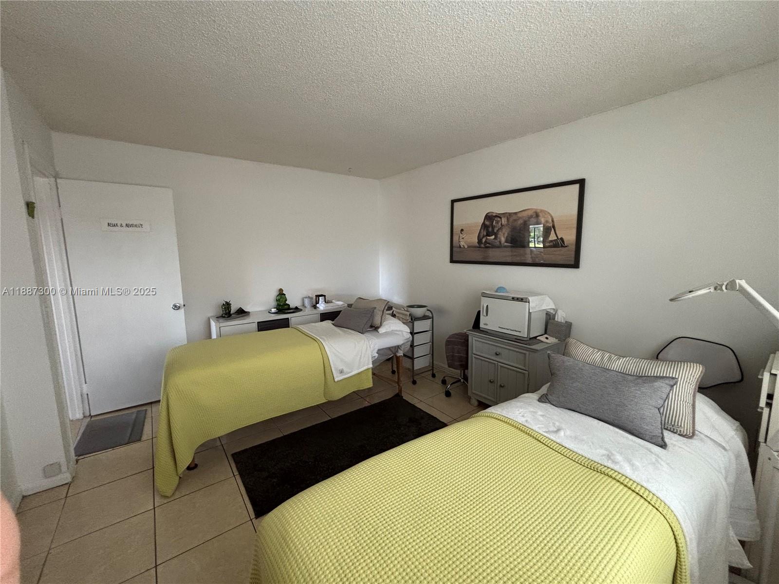 RACQUET CLUB - Residential