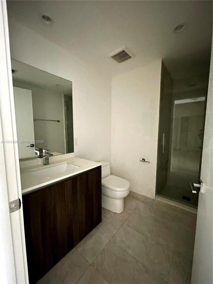 ARIA ON THE BAY - Residential Lease