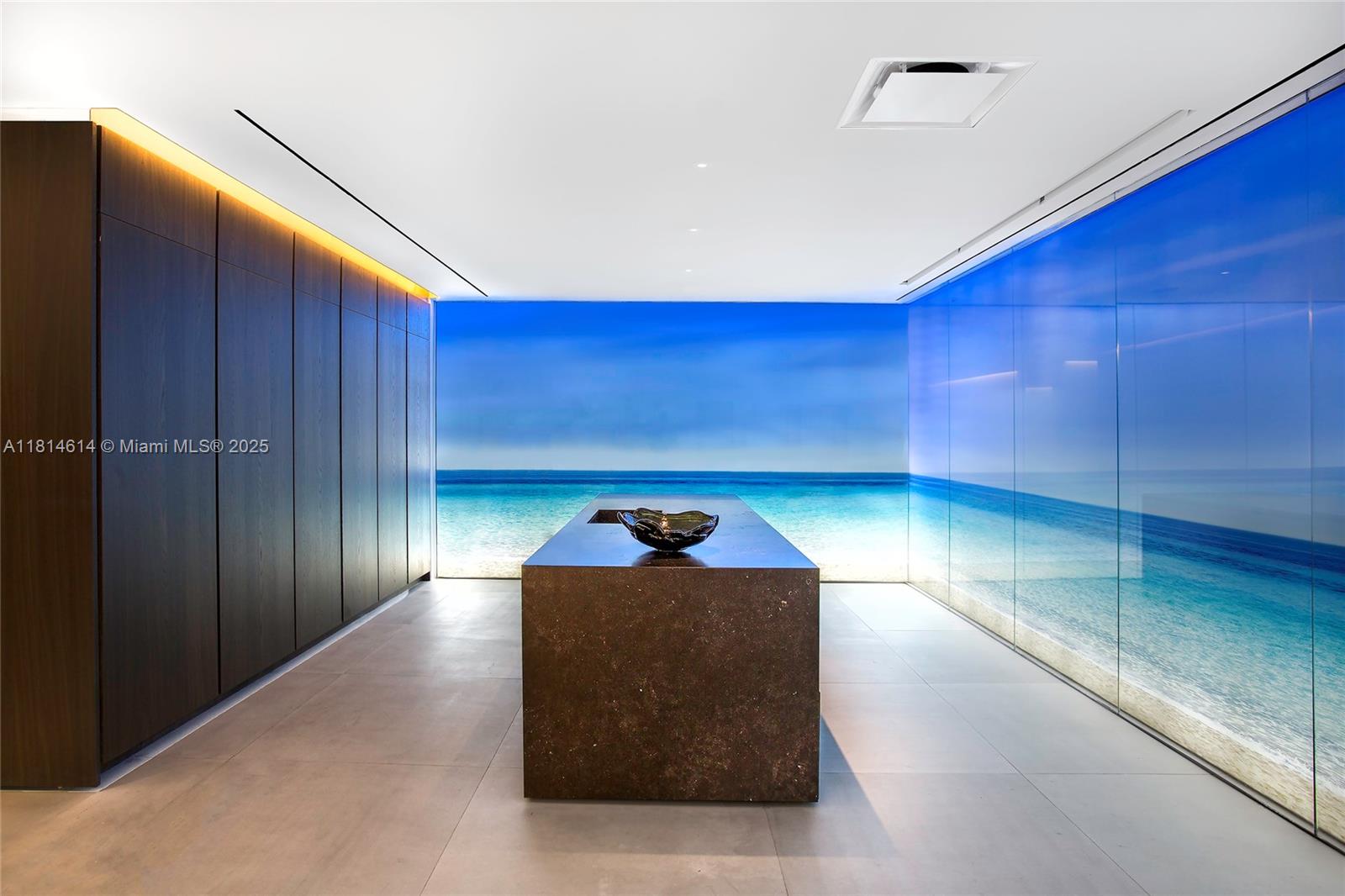 2000 OCEAN - Residential