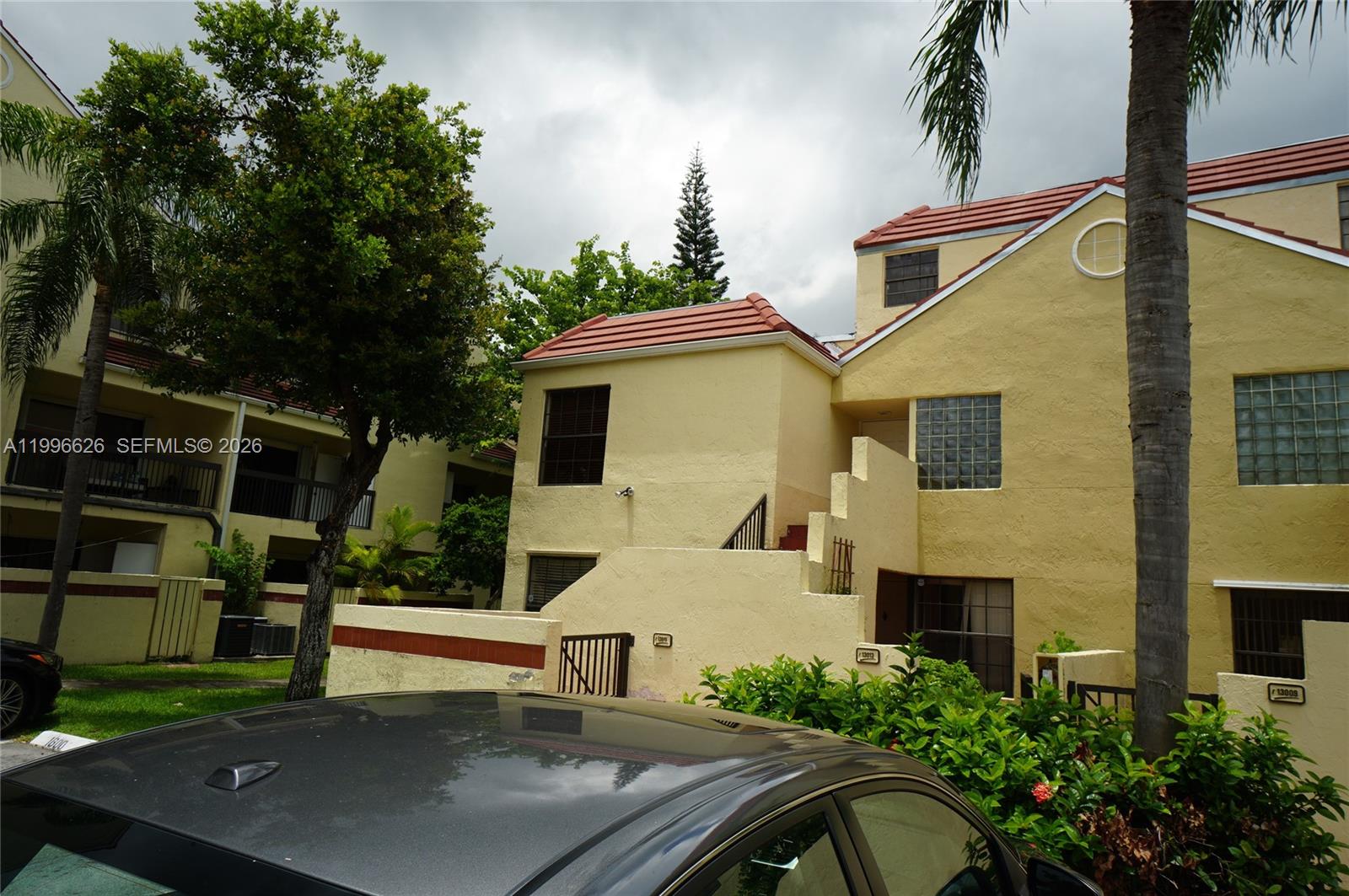 ELAN AT CALUSA CONDO XVI - Residential Lease