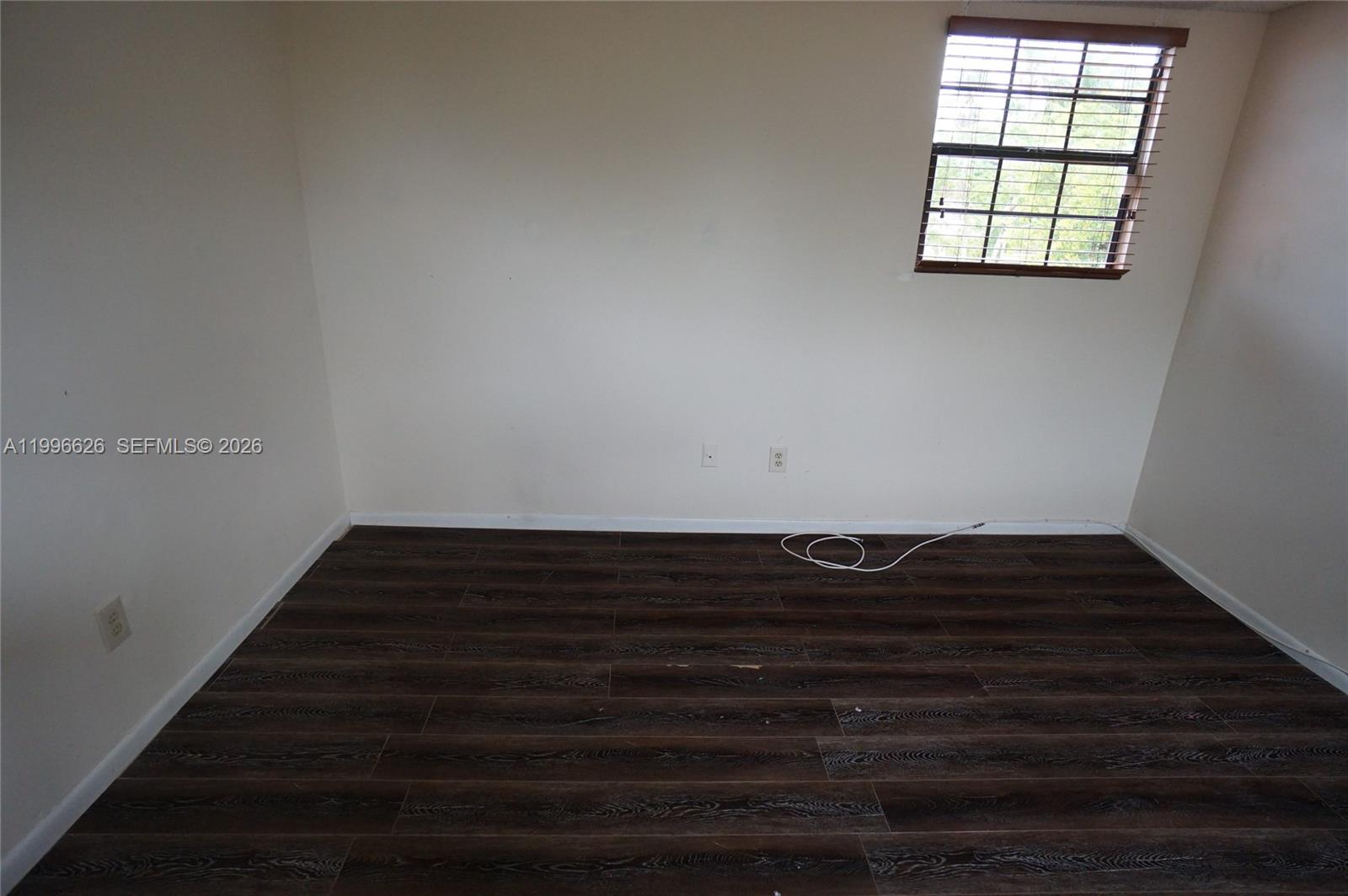 ELAN AT CALUSA CONDO XVI - Residential Lease