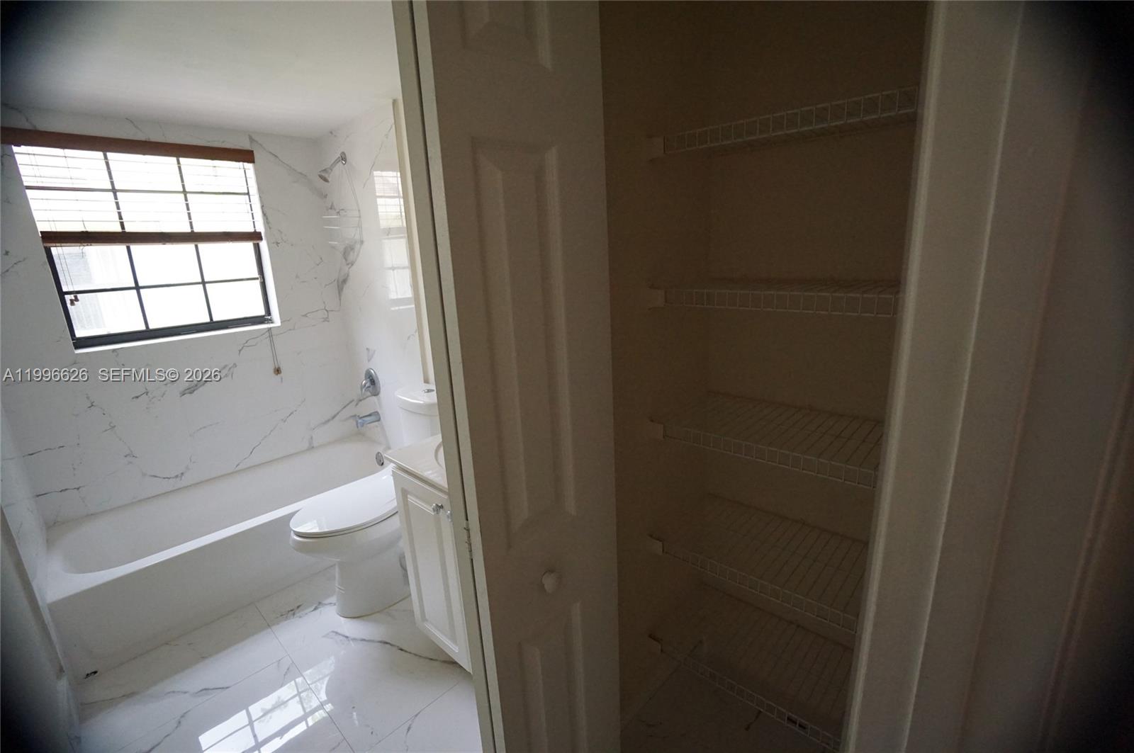 ELAN AT CALUSA CONDO XVI - Residential Lease