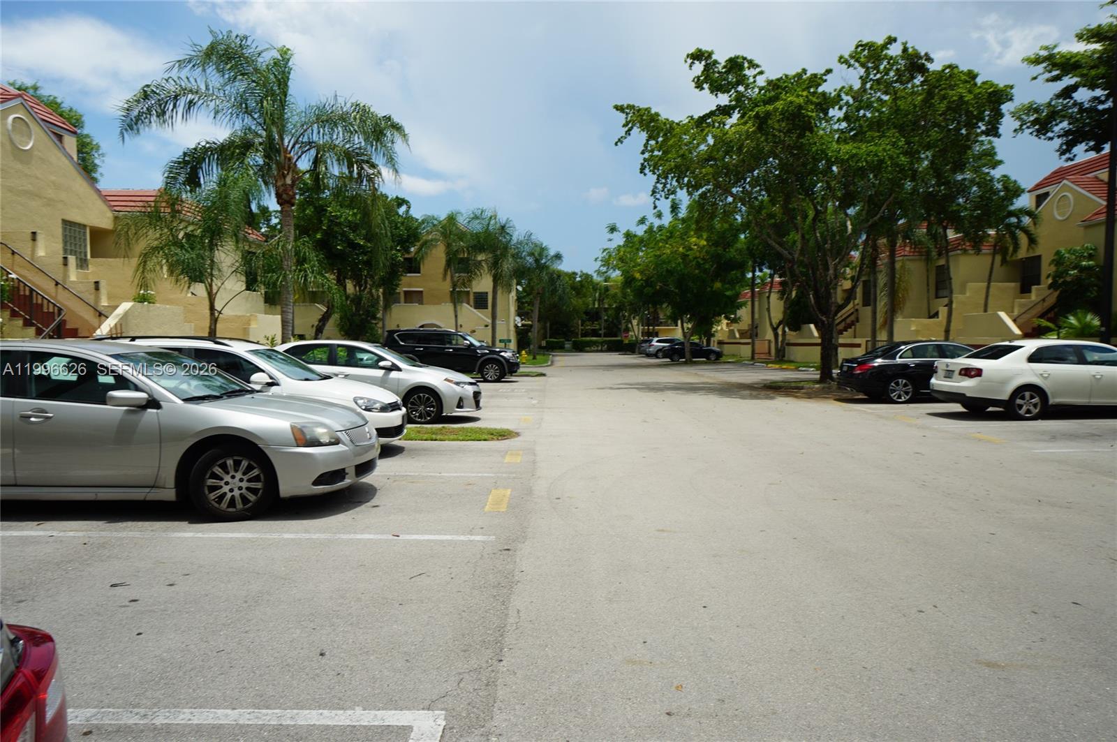 ELAN AT CALUSA CONDO XVI - Residential Lease