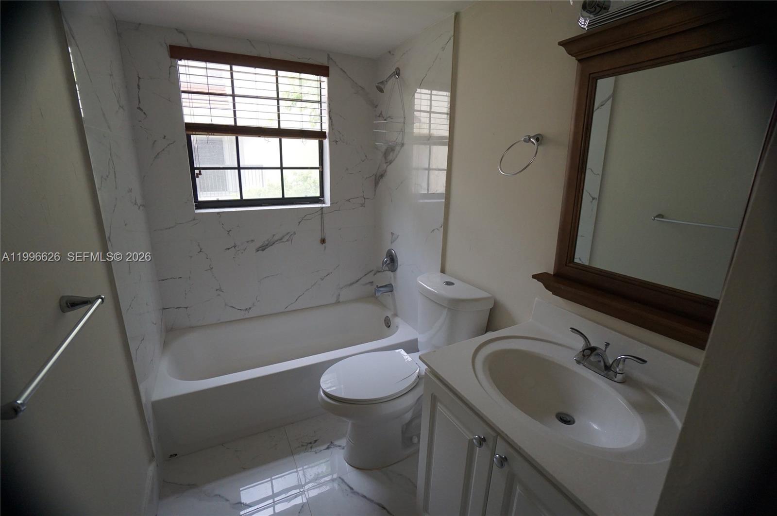 ELAN AT CALUSA CONDO XVI - Residential Lease