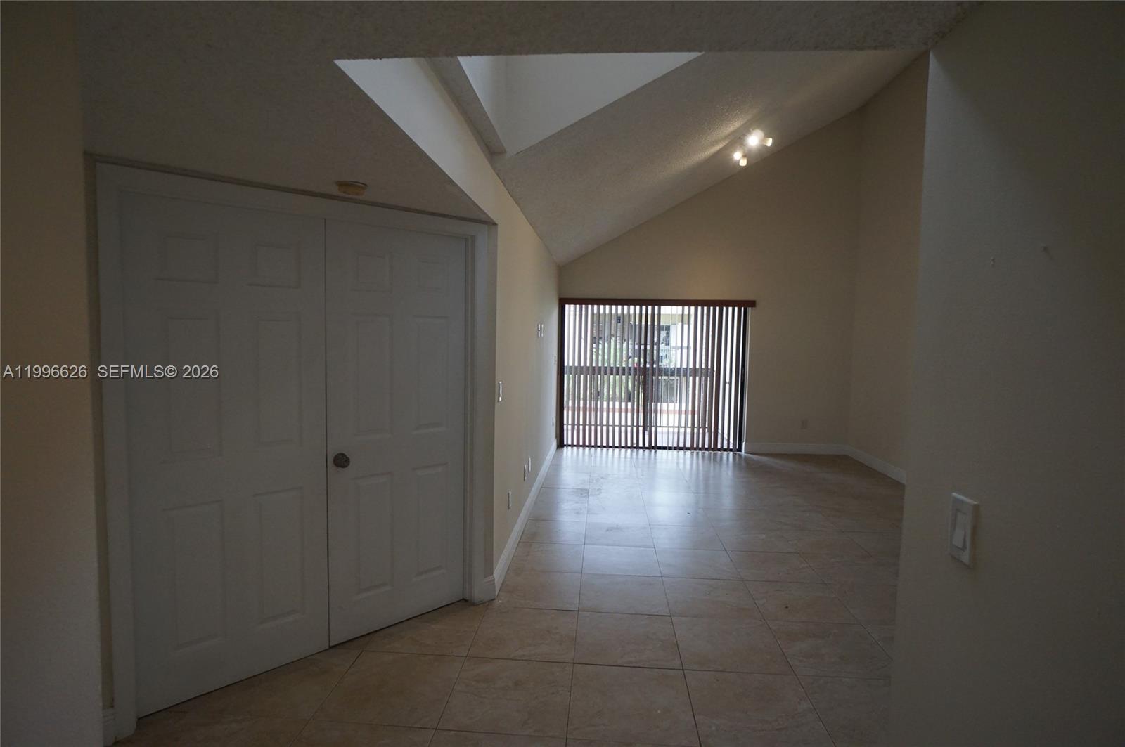 ELAN AT CALUSA CONDO XVI - Residential Lease