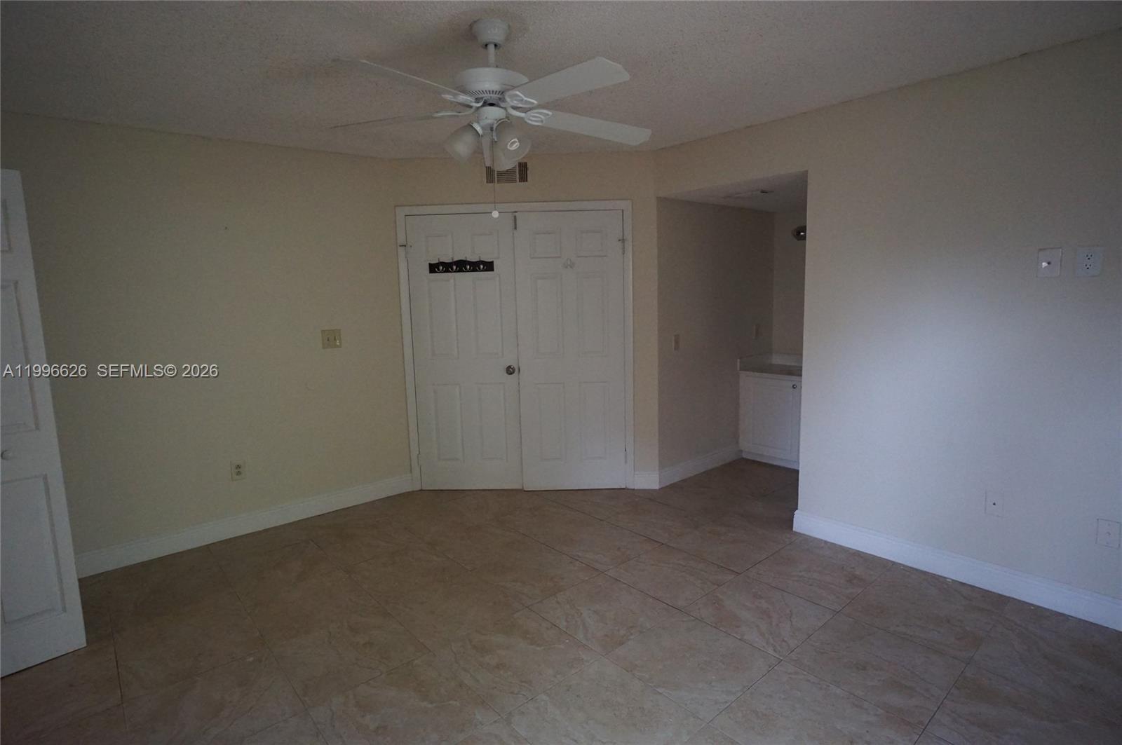 ELAN AT CALUSA CONDO XVI - Residential Lease