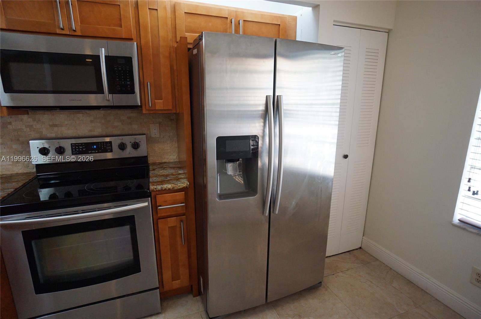 ELAN AT CALUSA CONDO XVI - Residential Lease