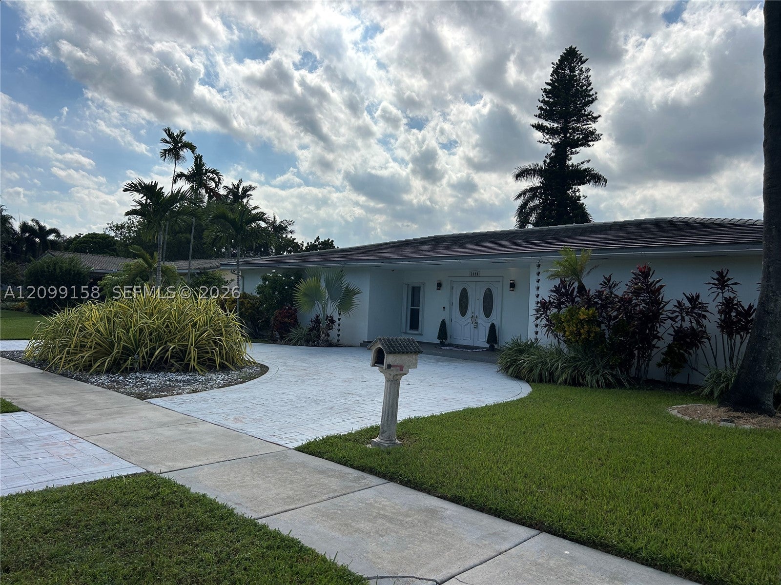 1490 Lenape Dr
