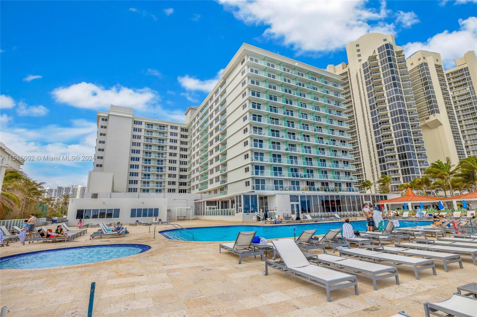 THE AVENTURA BEACH CLUB C - Residential