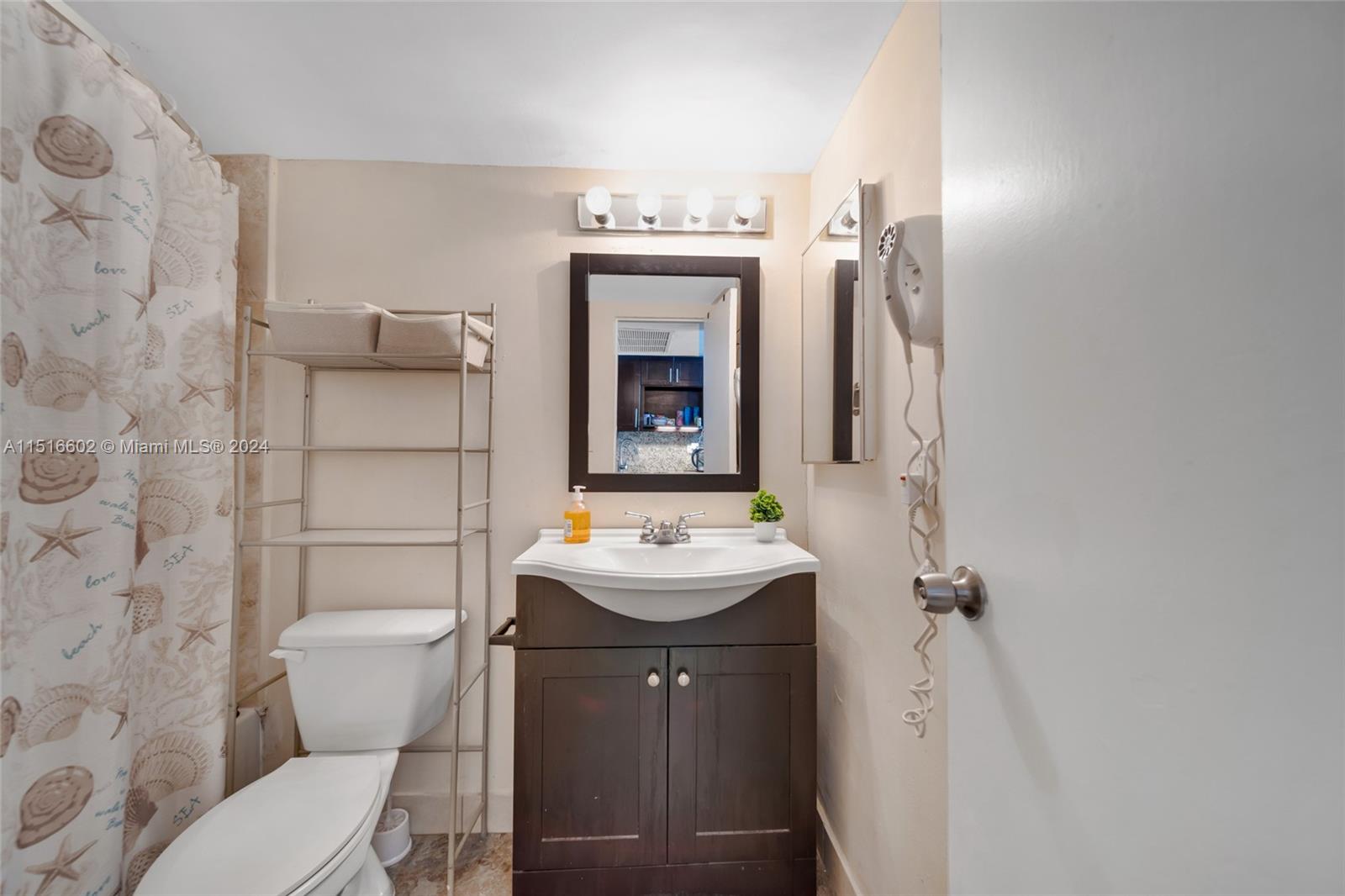 THE AVENTURA BEACH CLUB C - Residential