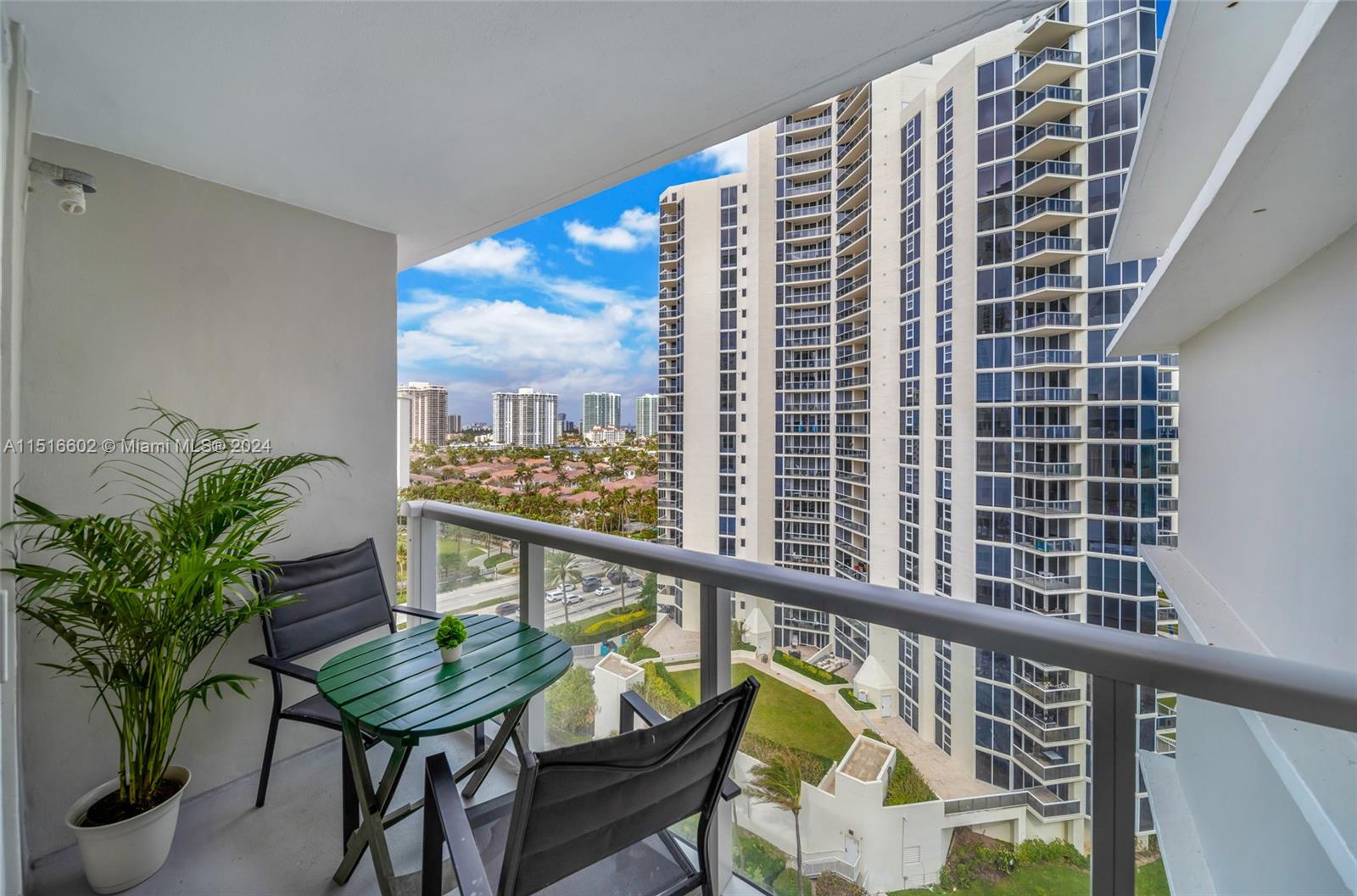 THE AVENTURA BEACH CLUB C - Residential