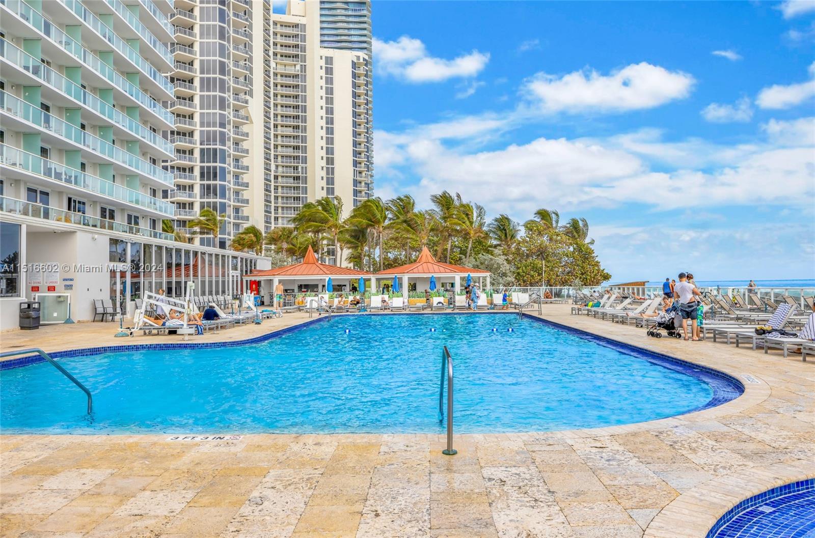 THE AVENTURA BEACH CLUB C - Residential