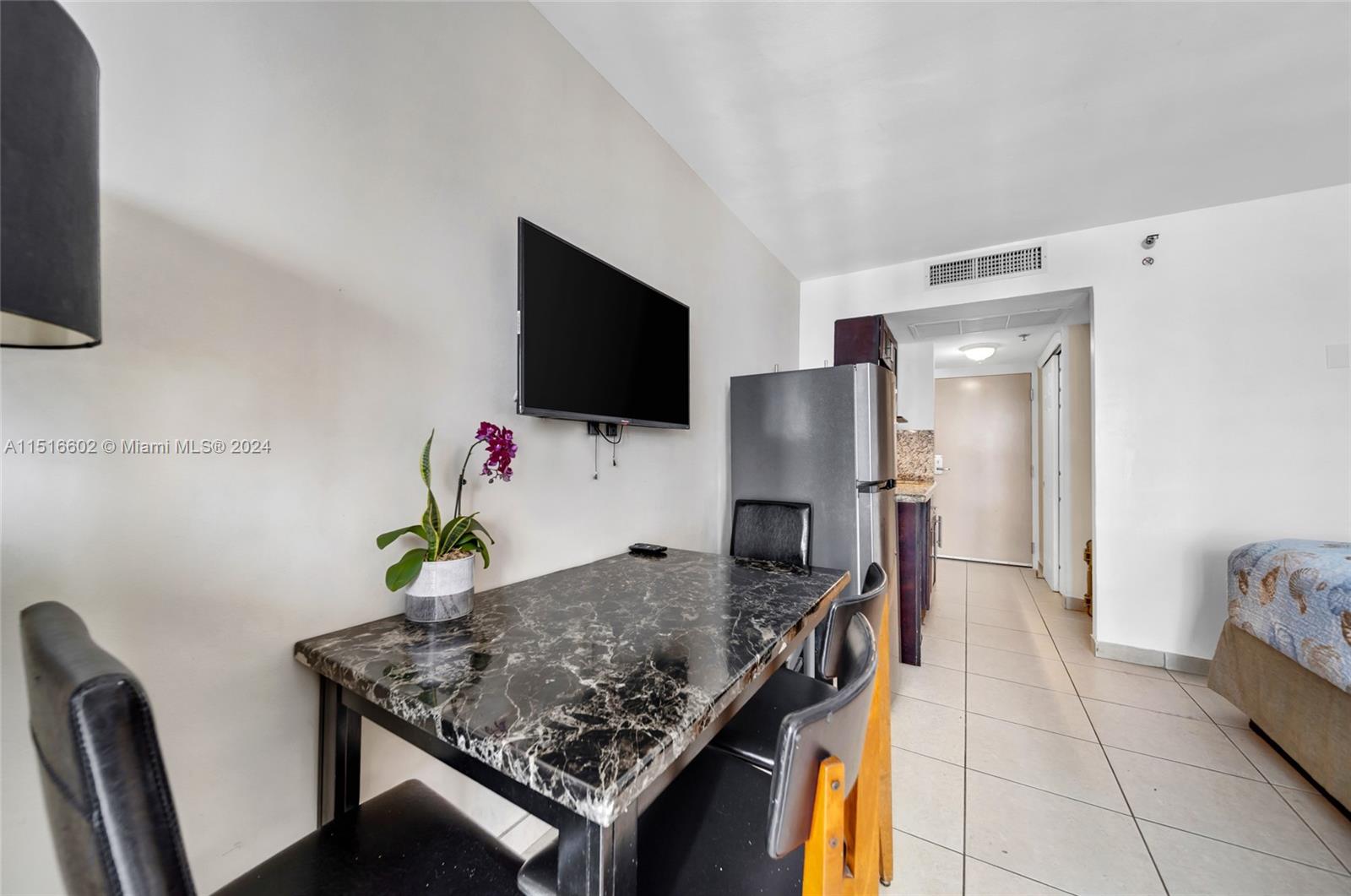 THE AVENTURA BEACH CLUB C - Residential