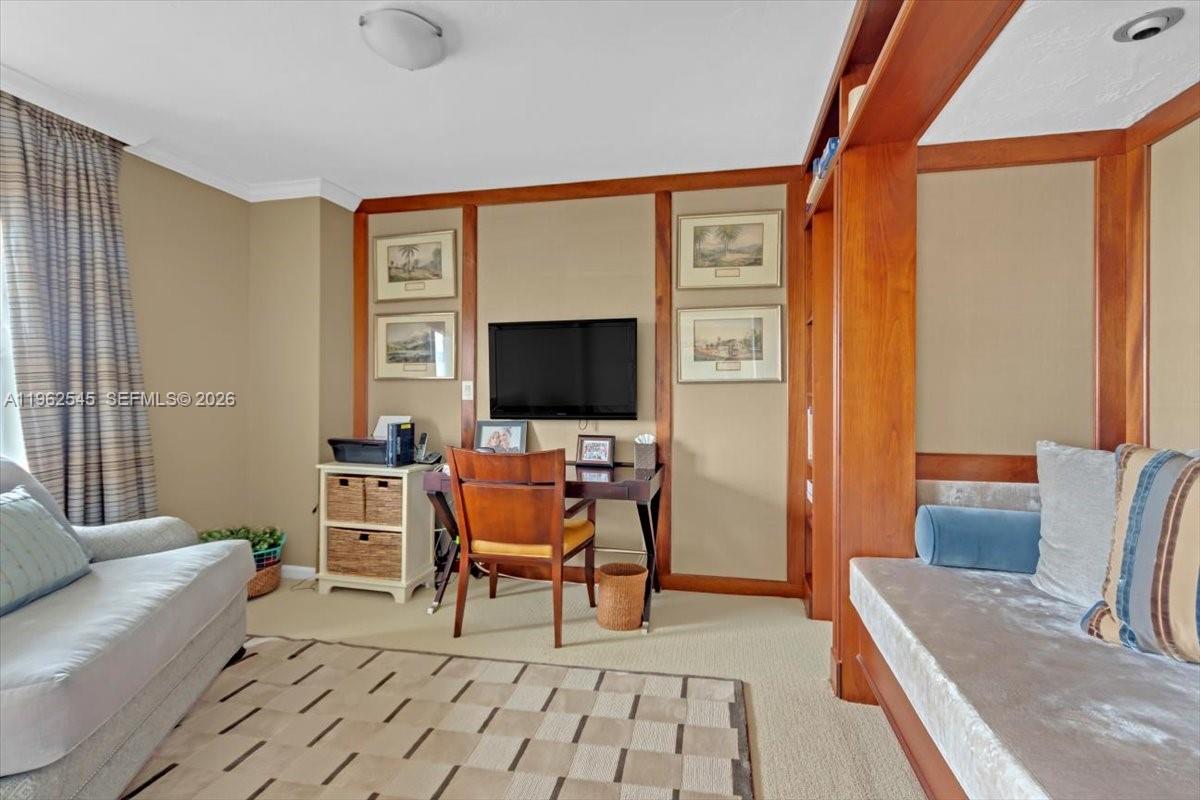 DELVISTA TOWERS CONDO - Residential