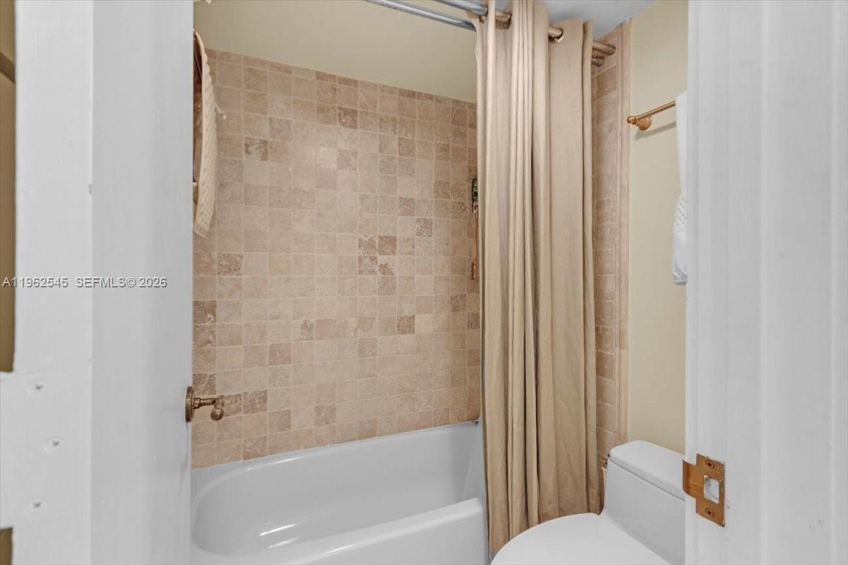 DELVISTA TOWERS CONDO - Residential