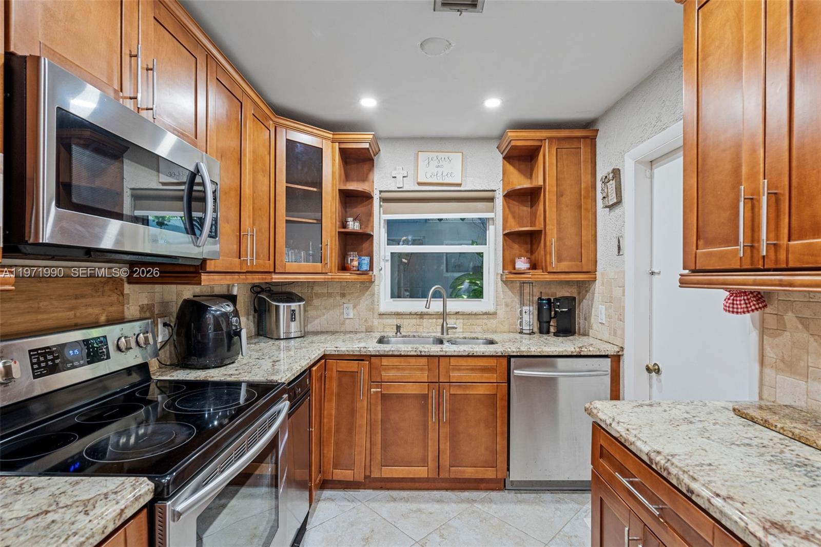 COUNTRY CLUB OF MIAMI FAI - Residential