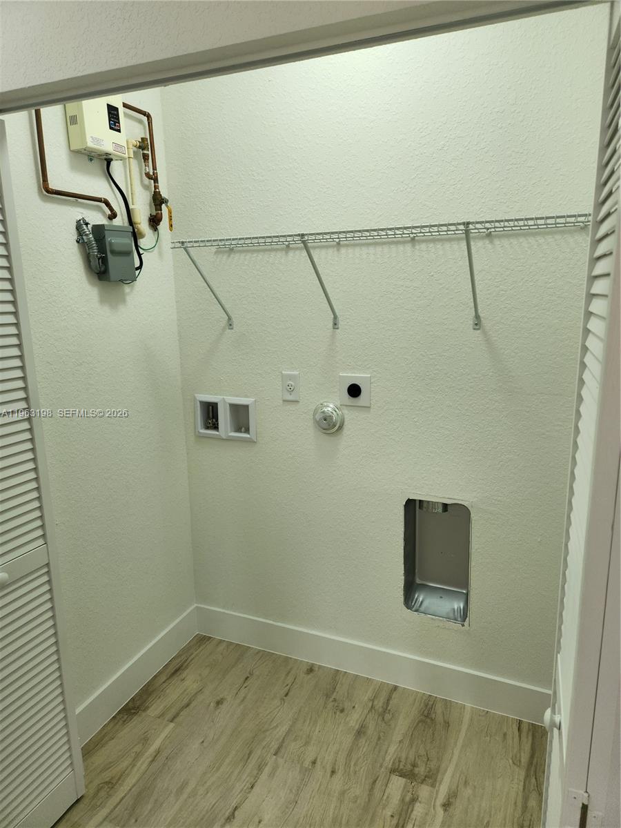 REALTY SEC CORP ADDN TO G - Residential