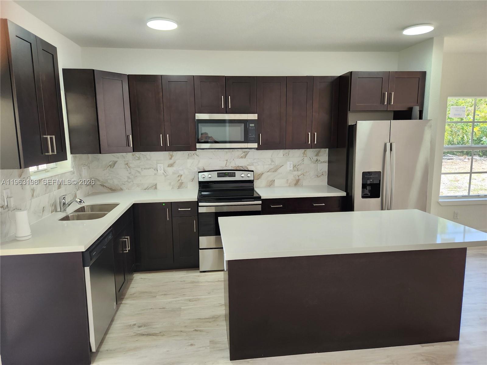 REALTY SEC CORP ADDN TO G - Residential