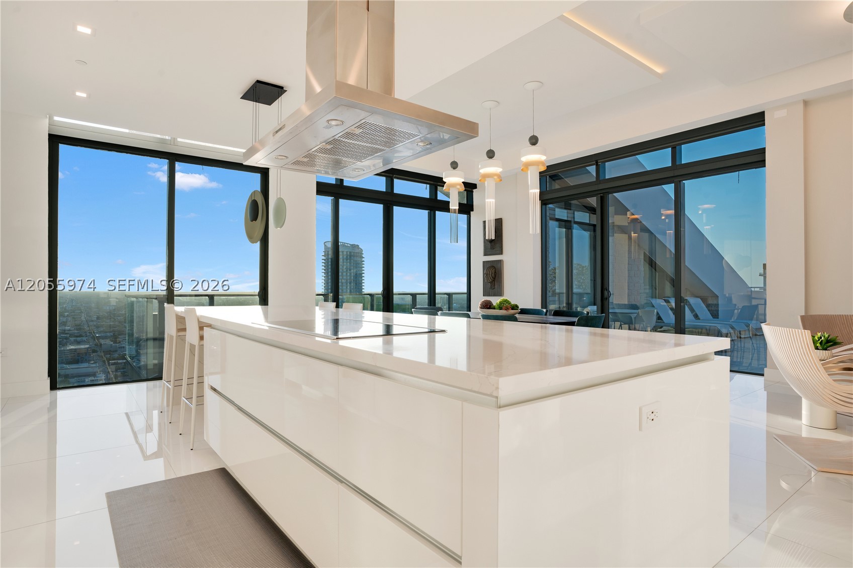 88 SW 7th St PH 4303