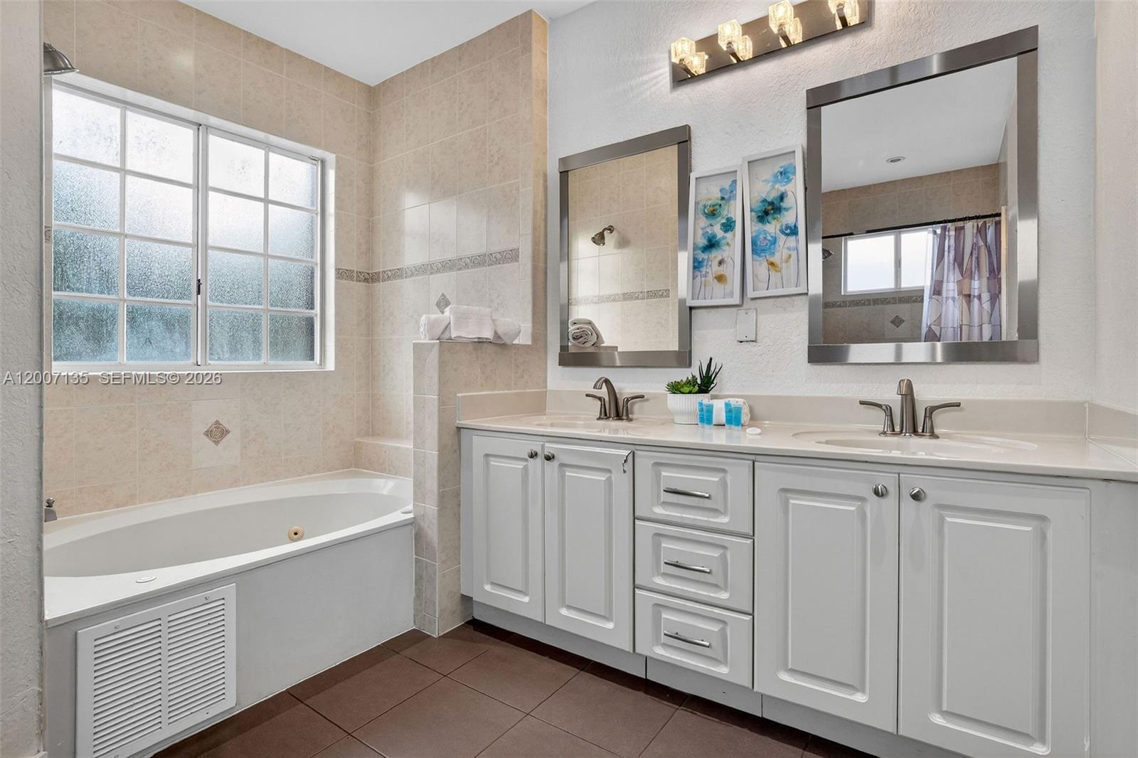 WONDERLY ESTATES SEC 3 - Residential