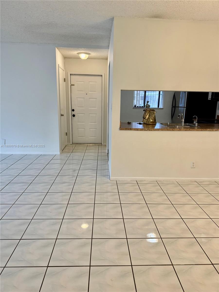 GARDENS NORTH FOUR CONDO - Residential Lease