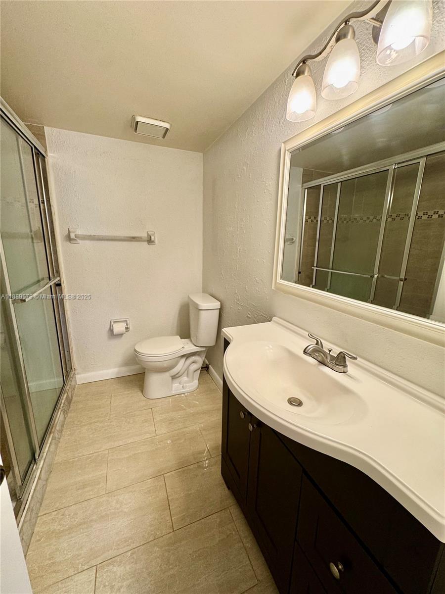 GARDENS NORTH FOUR CONDO - Residential Lease