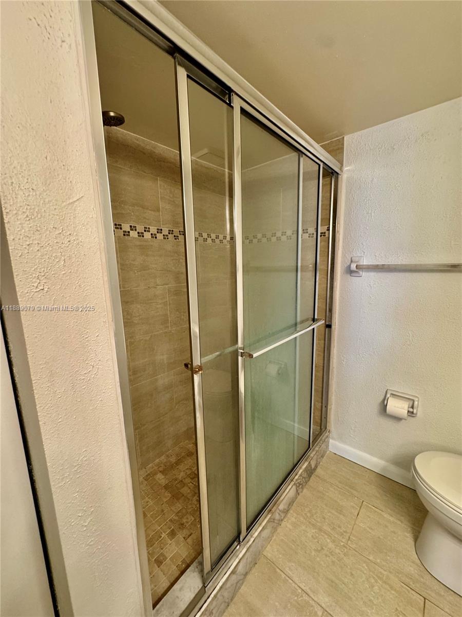 GARDENS NORTH FOUR CONDO - Residential Lease