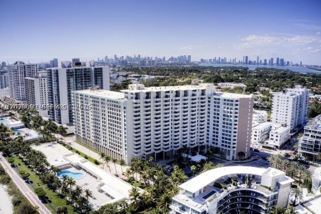 2899 Collins Ave 544