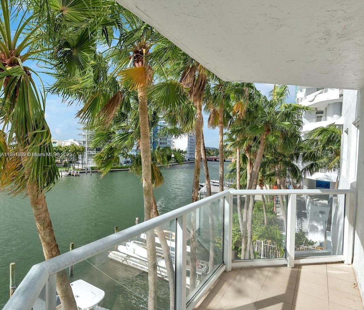5900 E Collins Ave 508