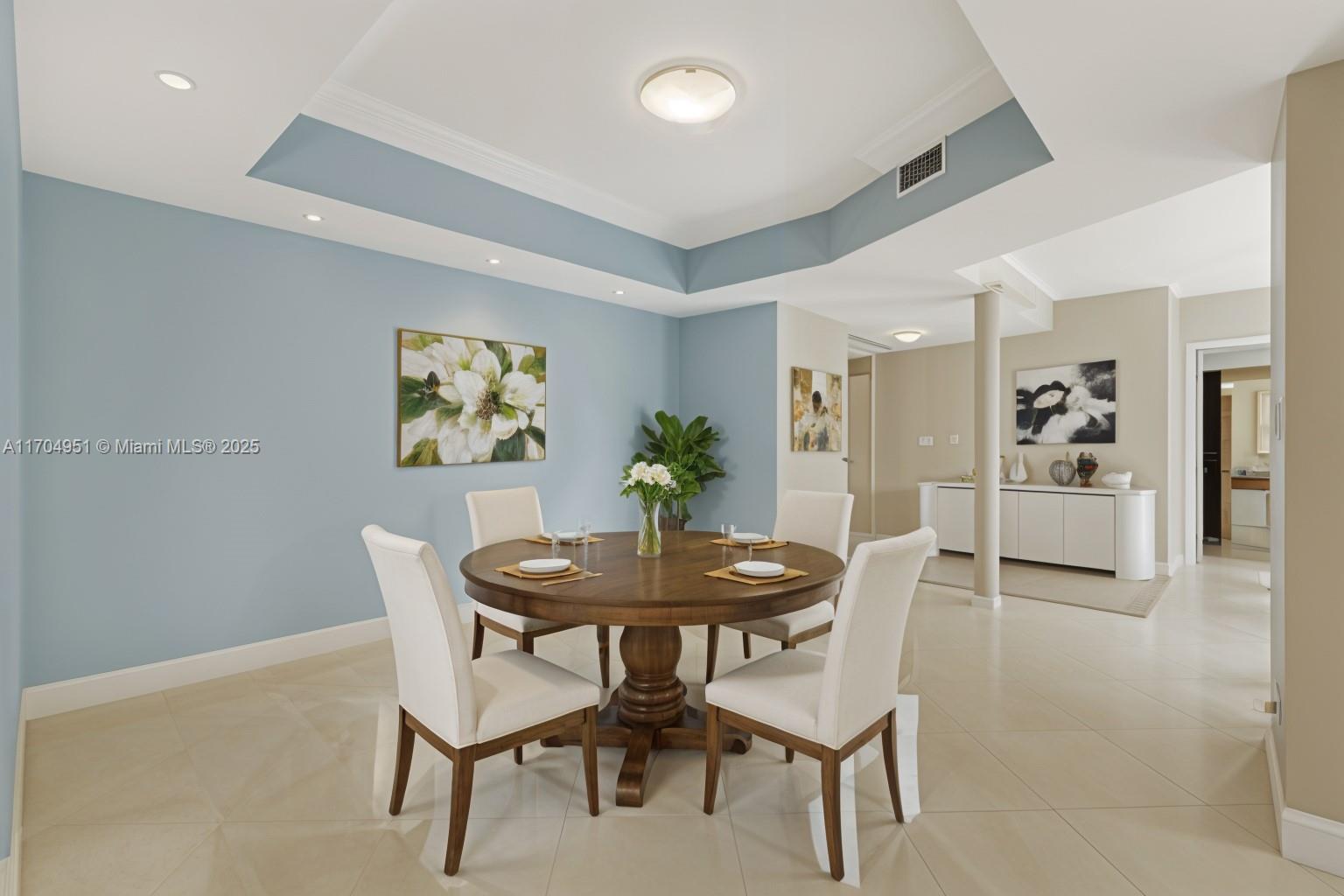 HAMPTONS WEST CONDO - Residential